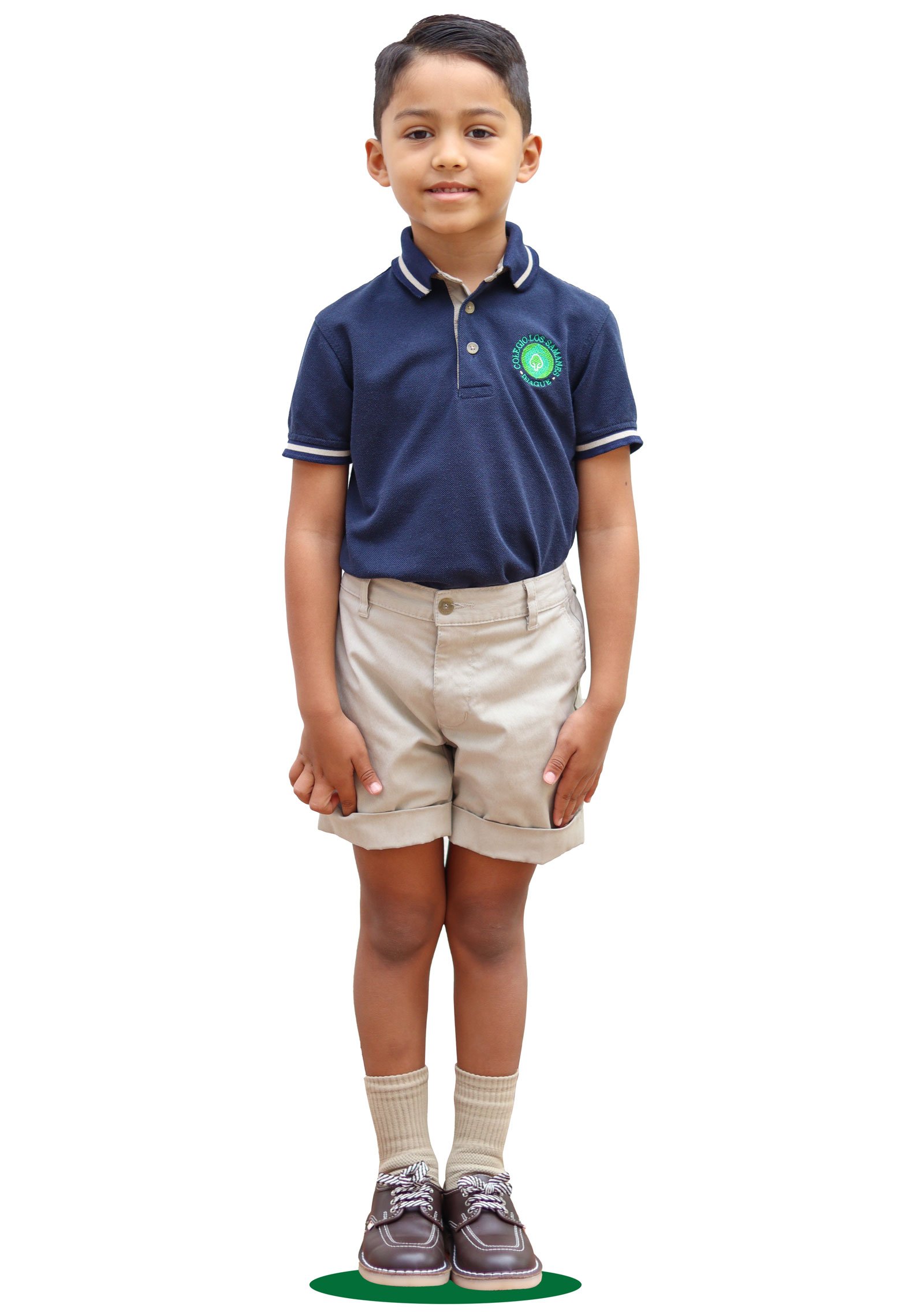 Uniforme niño de primaria con bermudas cortas, zapatos café, y camibuso azul oscuro